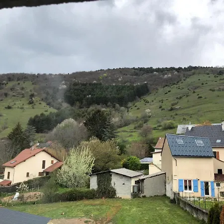 Entre Lacs Et Montagnes Apartment *